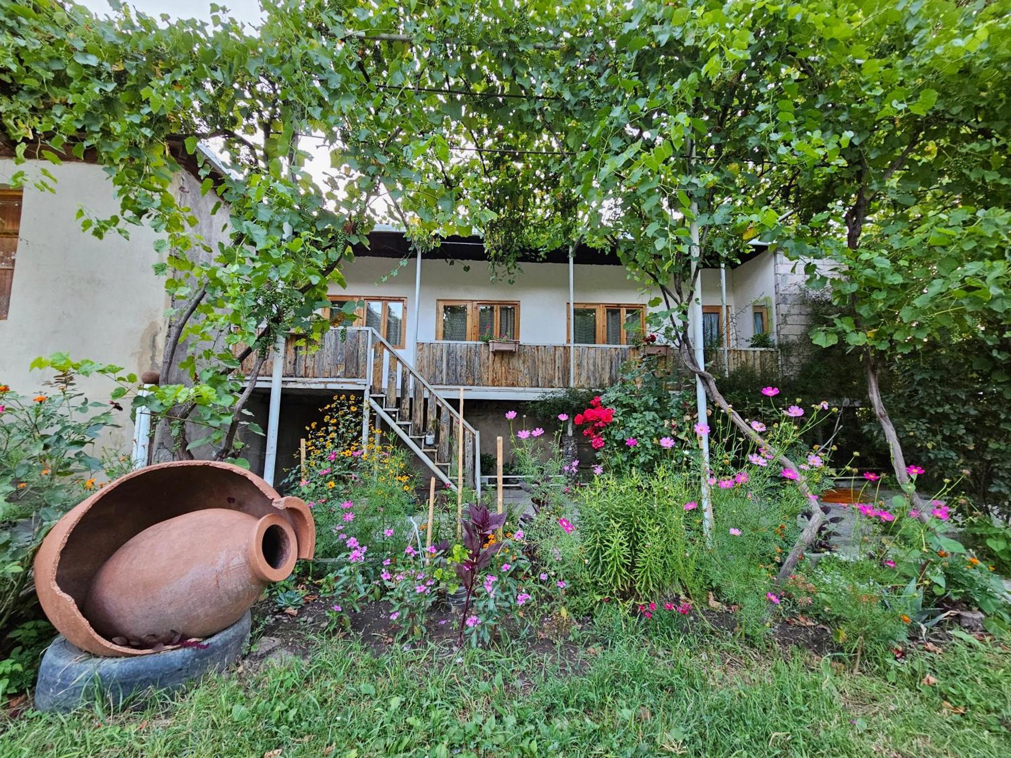 Guest House Aleksandre T'mogvi Екстериор снимка